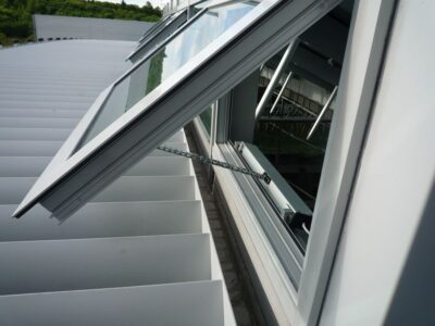 Řetězový automatický otvírač oken